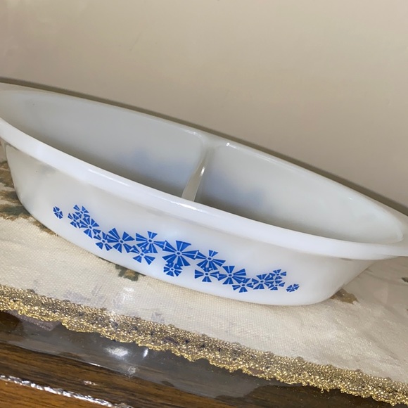 USA GLASBAKE MILK GLASS WHITE BLUE FLOWER CASSEROLE DISH BAKEWARE NEW J-239/8 - Picture 6 of 11